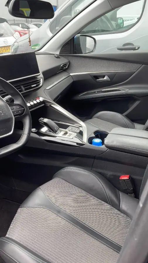 1.2 PureTech 130pk EAT8 Blue Lease Allure | Automaat | Navigatie | Camera | NL auto | 7 Persoons | All season | Nieuw model |