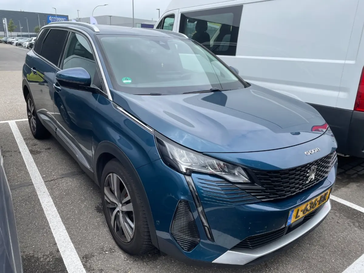 1.2 PureTech 130pk EAT8 Blue Lease Allure | Automaat | Navigatie | Camera | NL auto | 7 Persoons | All season | Nieuw model |