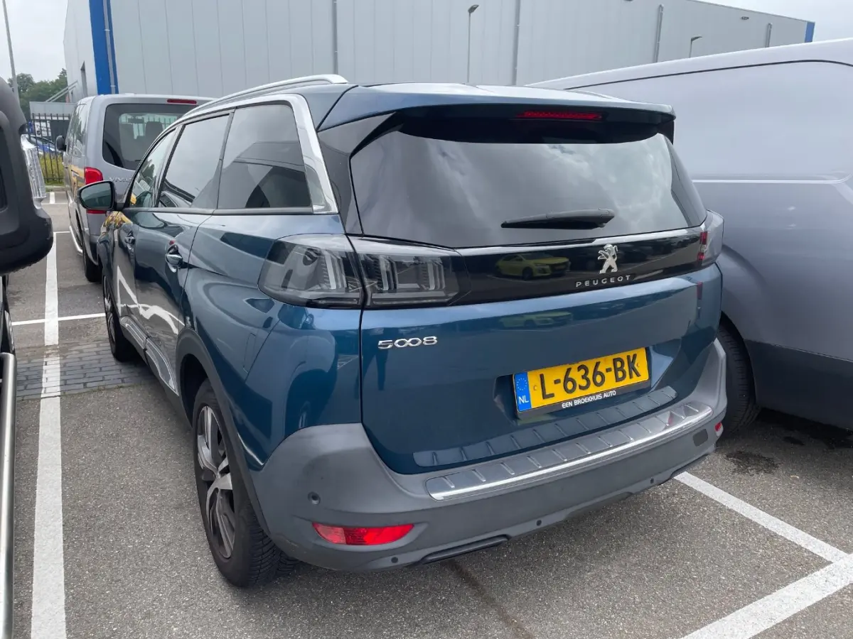 1.2 PureTech 130pk EAT8 Blue Lease Allure | Automaat | Navigatie | Camera | NL auto | 7 Persoons | All season | Nieuw model |