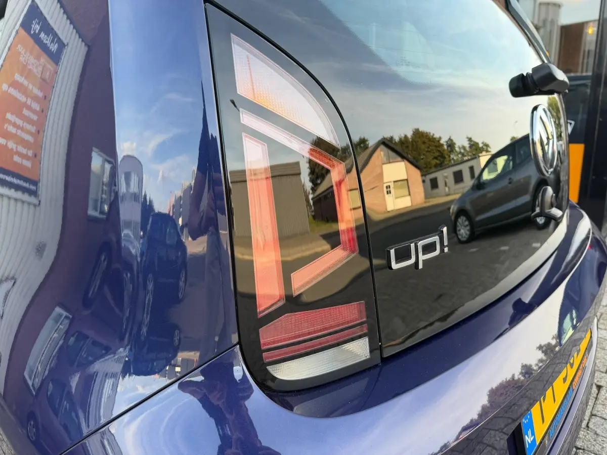 Up! 1.0 BMT move up! | SLECHTS 71.673 KM | 2E EIGENAAR | AIRCO | DAB | ELEK.PAKKET |