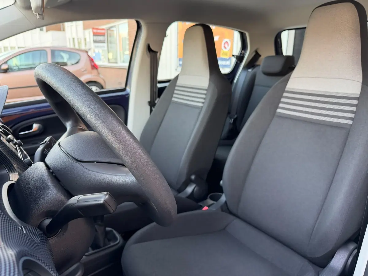Up! 1.0 BMT move up! | SLECHTS 71.673 KM | 2E EIGENAAR | AIRCO | DAB | ELEK.PAKKET |