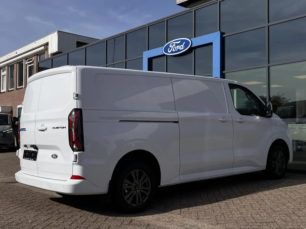 340 L2H1 Limited 71 kWh 218PK 2x Schuifdeur PRO Power VOL Leder 2300KG Trekgewicht Adaptieve Cruise 360 Camera Navi Stoelverwarming Carplay Blind-Spot *Nieuw*