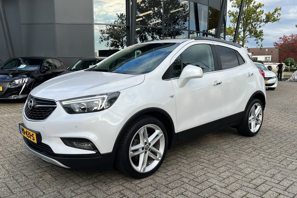 1.4 Turbo Innovation | Stuur- stoelverwarming | Parkeersensoren | DAB+ | Panoramadak | Leer