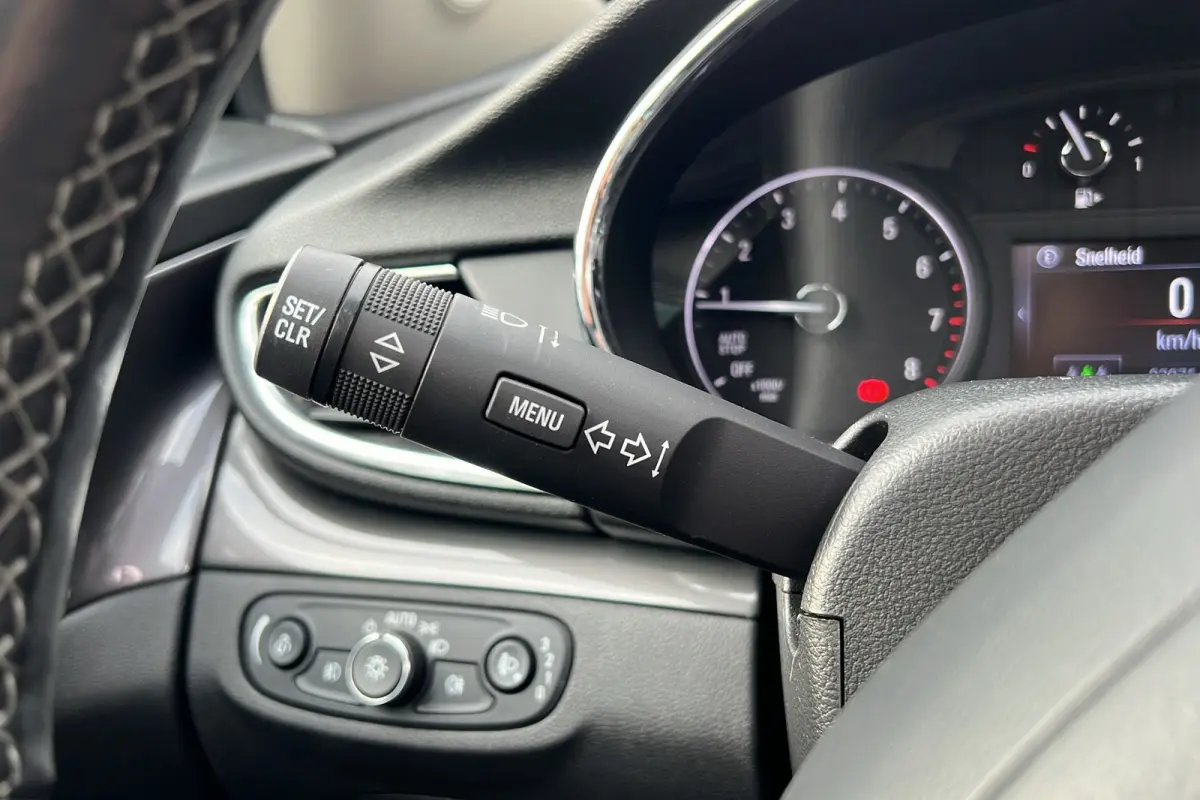 1.4 Turbo Innovation | Stuur- stoelverwarming | Parkeersensoren | DAB+ | Panoramadak | Leer