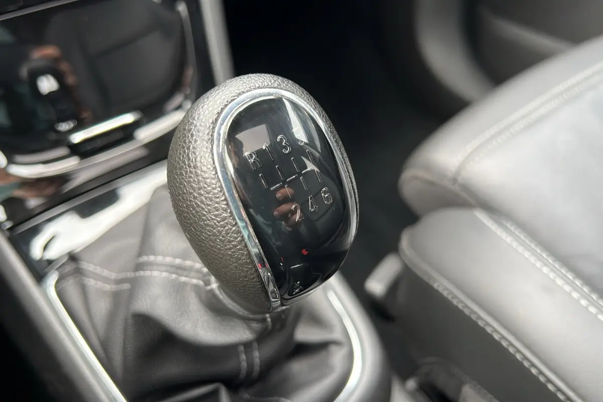 1.4 Turbo Innovation | Stuur- stoelverwarming | Parkeersensoren | DAB+ | Panoramadak | Leer