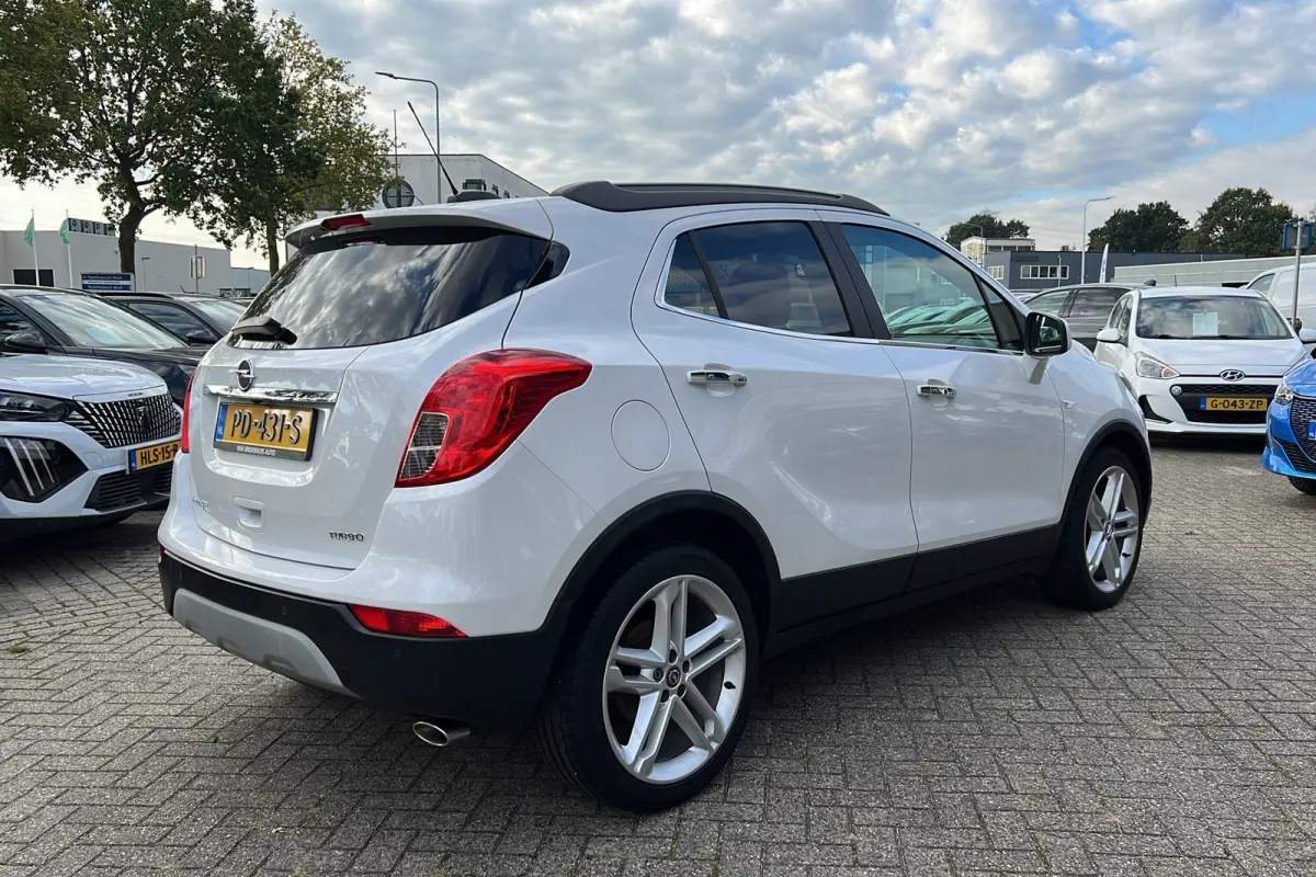 1.4 Turbo Innovation | Stuur- stoelverwarming | Parkeersensoren | DAB+ | Panoramadak | Leer