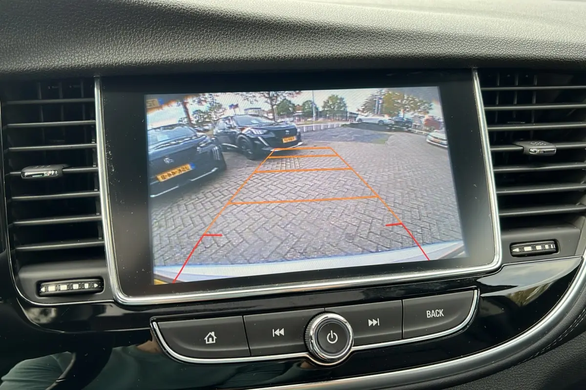 1.4 Turbo Innovation | Stuur- stoelverwarming | Parkeersensoren | DAB+ | Panoramadak | Leer