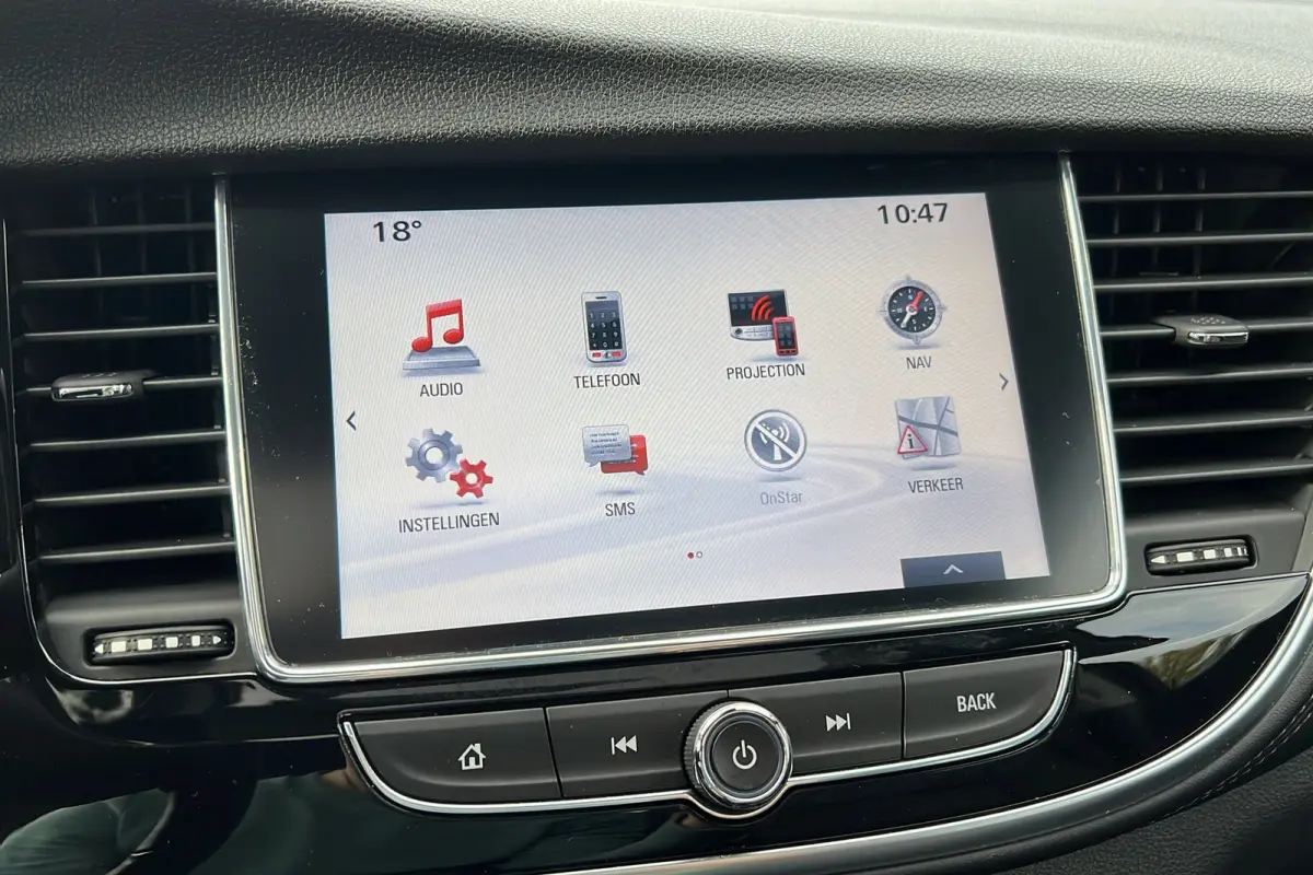 1.4 Turbo Innovation | Stuur- stoelverwarming | Parkeersensoren | DAB+ | Panoramadak | Leer