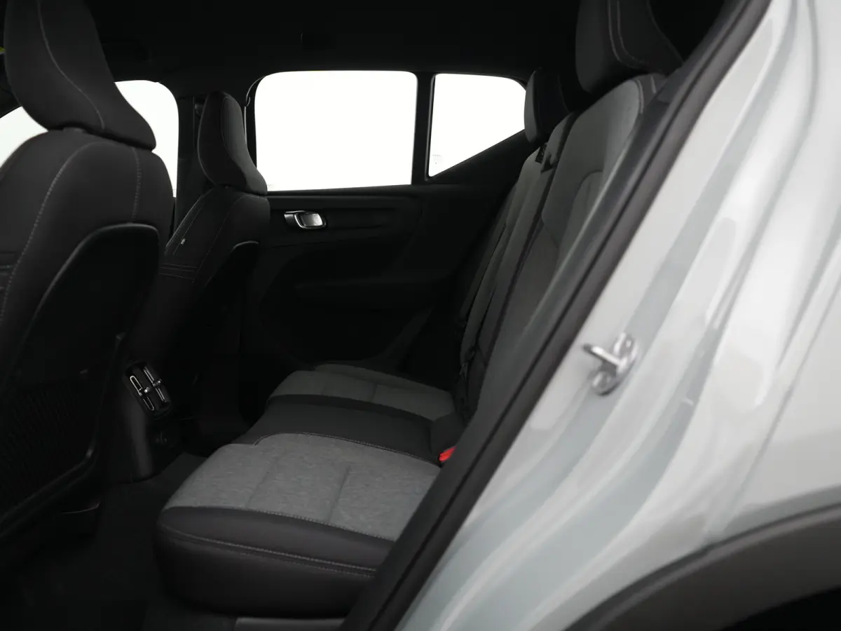 T4 Plus Dark | 360° Camera | Harman/Kardon | Adaptive Cruise | Trekhaak | Elek. Stoel | Keyless Entry