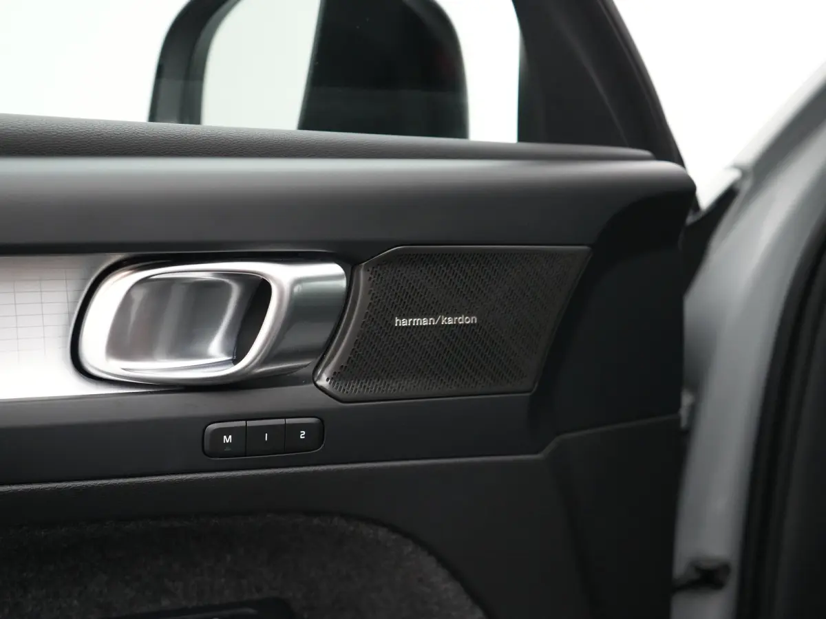 T4 Plus Dark | 360° Camera | Harman/Kardon | Adaptive Cruise | Trekhaak | Elek. Stoel | Keyless Entry