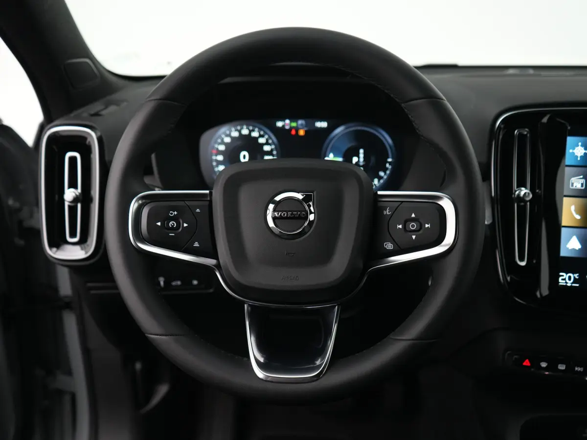 T4 Plus Dark | 360° Camera | Harman/Kardon | Adaptive Cruise | Trekhaak | Elek. Stoel | Keyless Entry