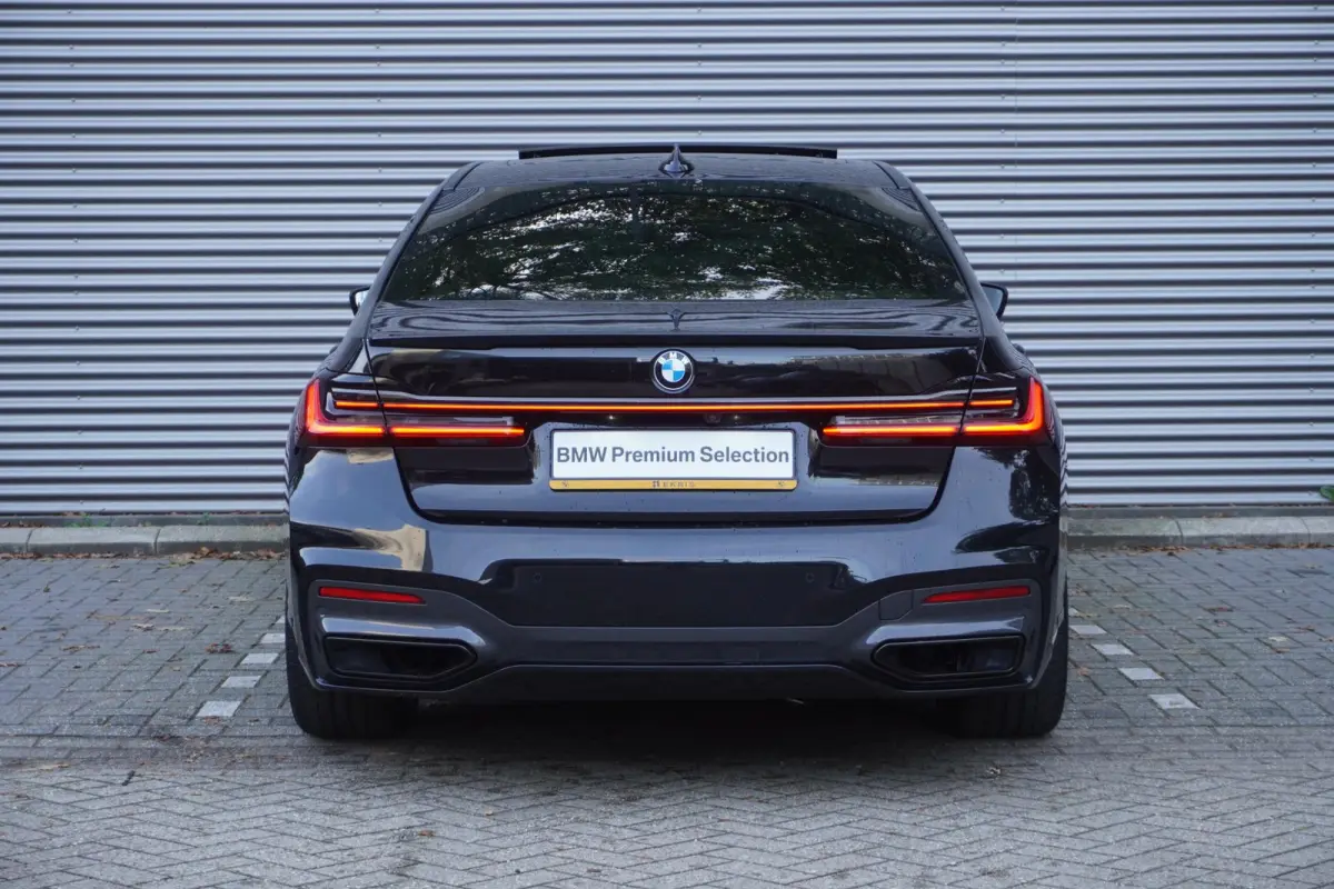 745Le xDrive | 2 Jaar garantie | M Sportpakket | Glazen panoramadak Sky Lounge | SoH 85% | Executive Lounge Seating | Driving Assistant Professional | Bowers & Wilkins Diamond Surround Sound