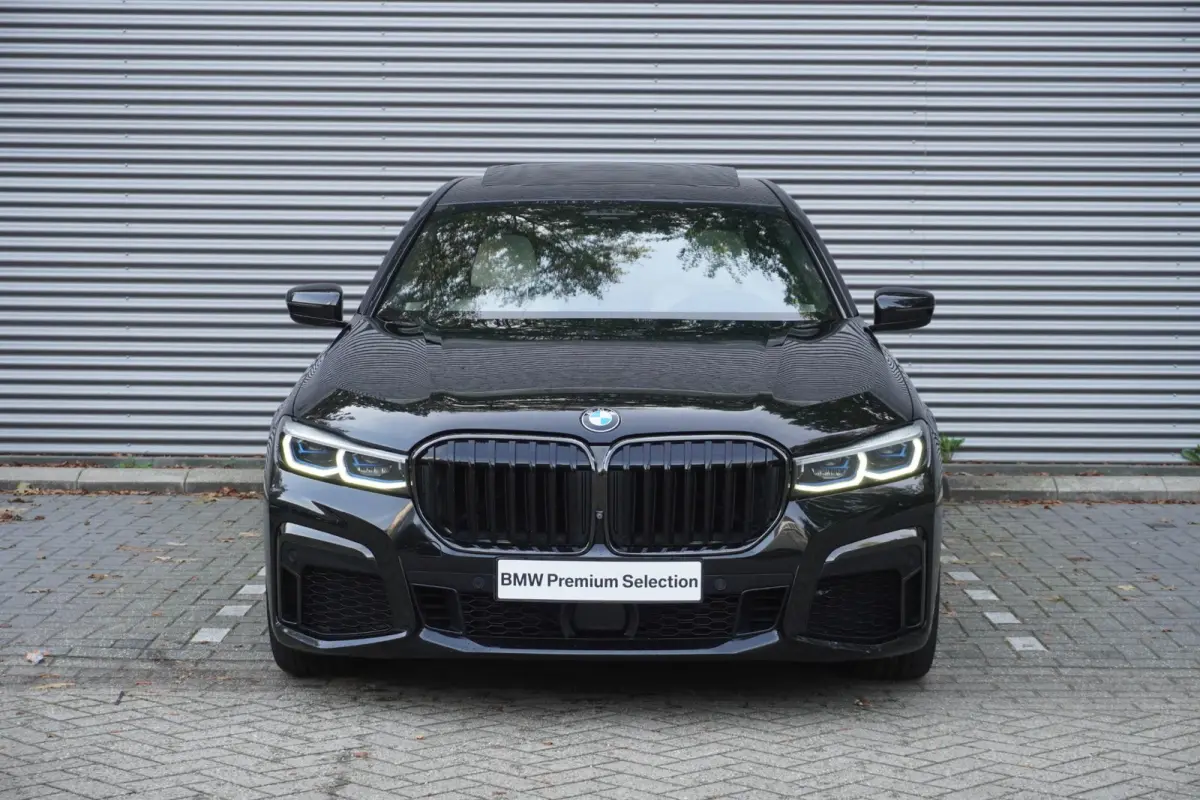 745Le xDrive | 2 Jaar garantie | M Sportpakket | Glazen panoramadak Sky Lounge | SoH 85% | Executive Lounge Seating | Driving Assistant Professional | Bowers & Wilkins Diamond Surround Sound