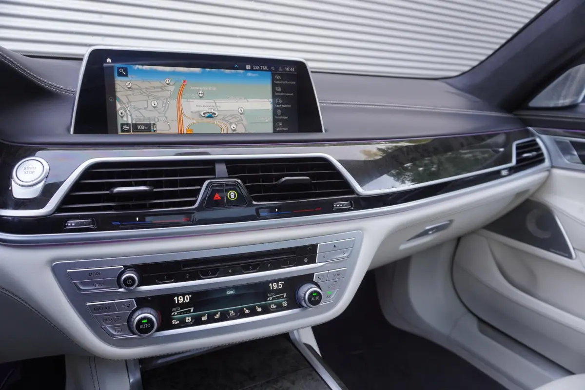 745Le xDrive | 2 Jaar garantie | M Sportpakket | Glazen panoramadak Sky Lounge | SoH 85% | Executive Lounge Seating | Driving Assistant Professional | Bowers & Wilkins Diamond Surround Sound