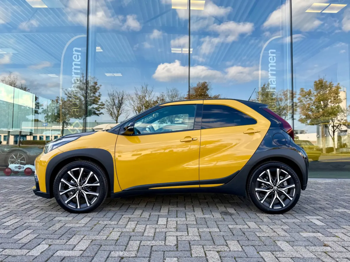 Hybrid 115 GR Sport, Nieuw en direct leverbaar!