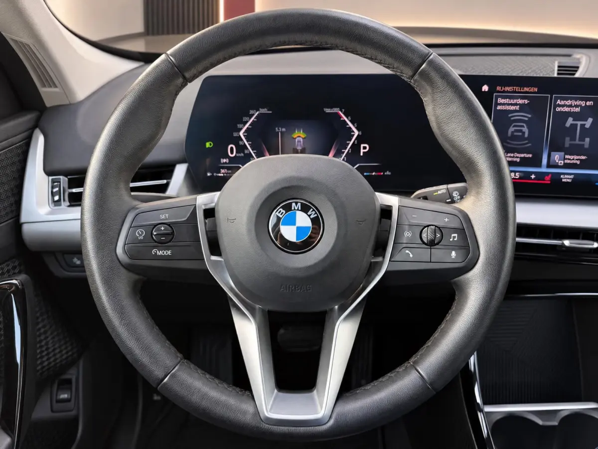 SDrive18i 136PK Aut. | Camera | Carplay | 19" M-Sport | Dealer Ond.