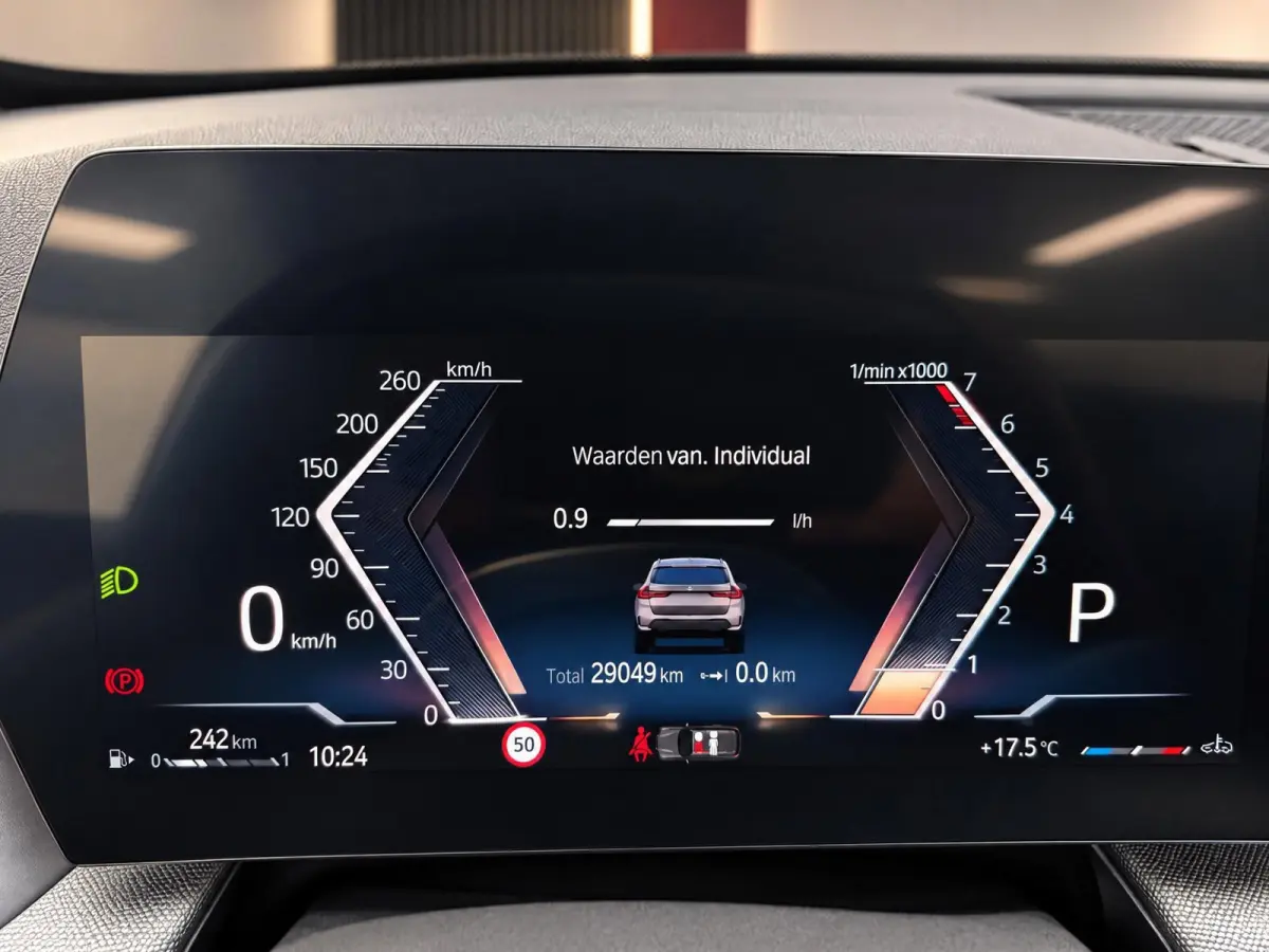 SDrive18i 136PK Aut. | Camera | Carplay | 19" M-Sport | Dealer Ond.