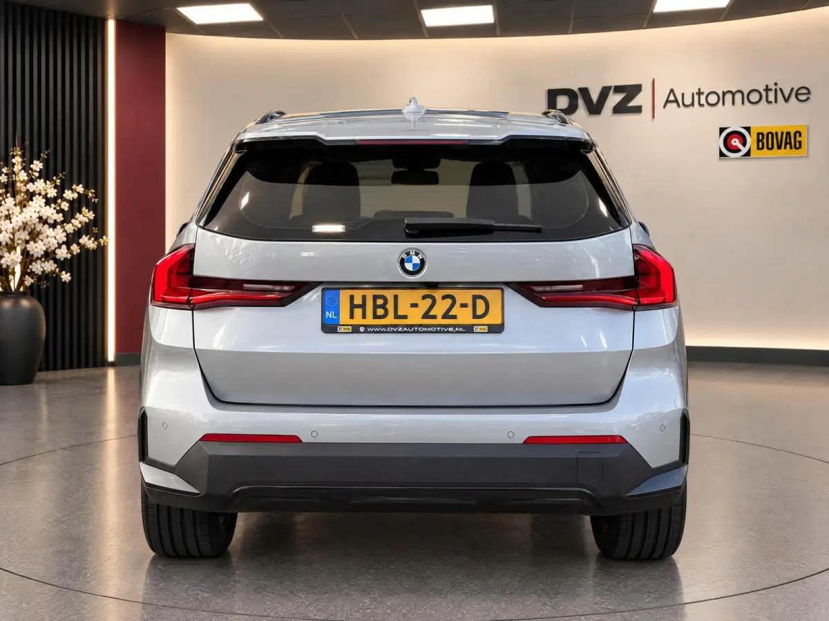 SDrive18i 136PK Aut. | Camera | Carplay | 19" M-Sport | Dealer Ond.