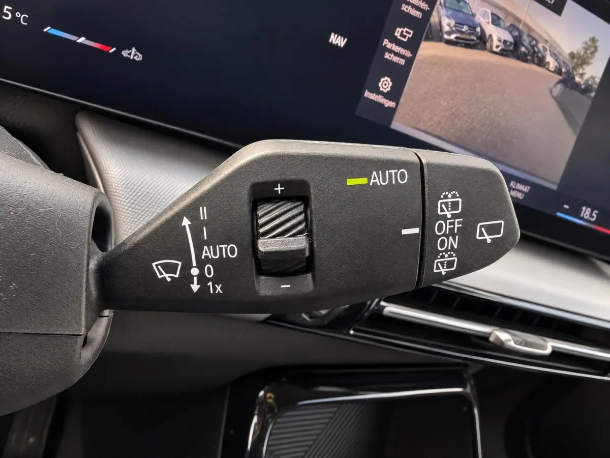 SDrive18i 136PK Aut. | Camera | Carplay | 19" M-Sport | Dealer Ond.