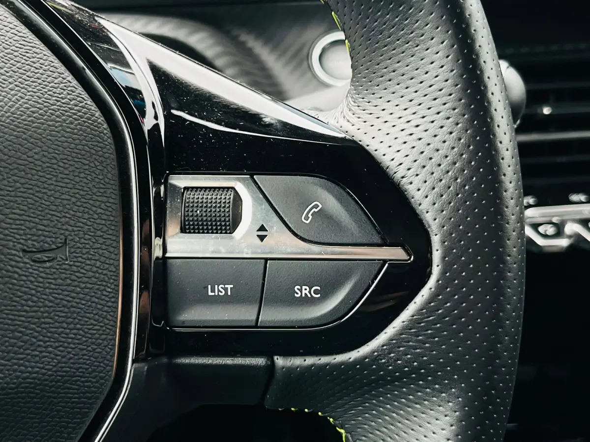 EV GT Pack 50 kWh Soh 100% | Alcantara bekleding | Achteruitrijcamera | Keyless entry & start | Stoelverwarming | Adeptieve cruise control | Led verlichting interieur | Apple carplay & Andro