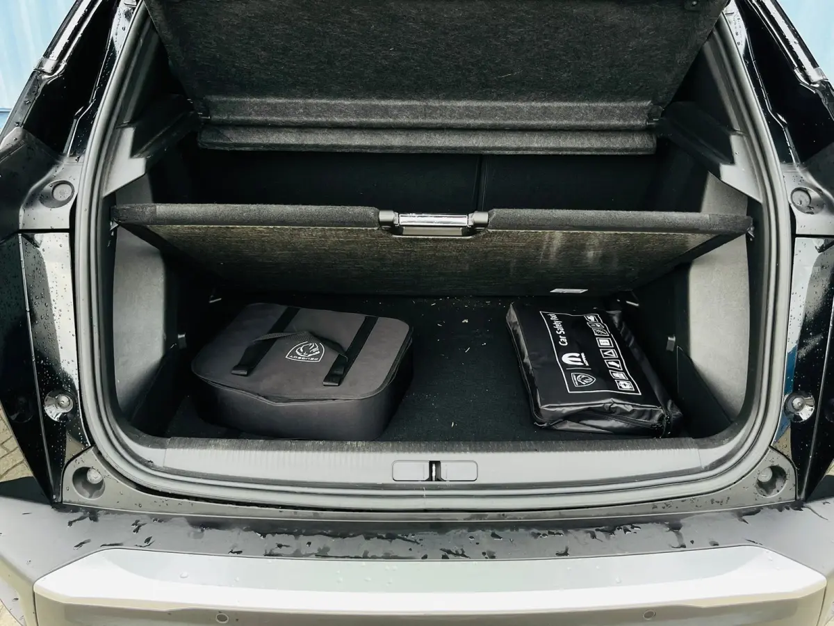 EV GT Pack 50 kWh Soh 100% | Alcantara bekleding | Achteruitrijcamera | Keyless entry & start | Stoelverwarming | Adeptieve cruise control | Led verlichting interieur | Apple carplay & Andro