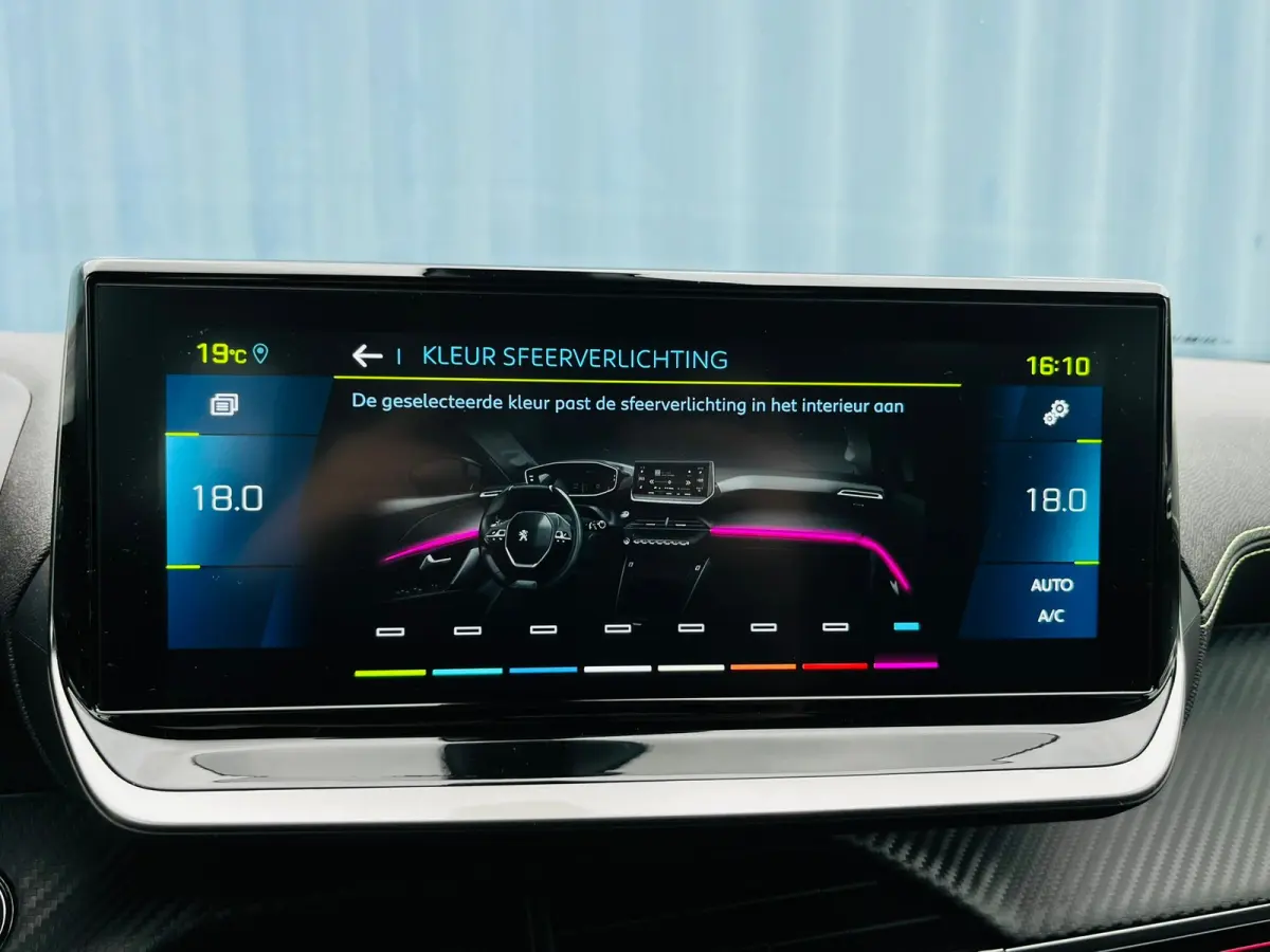 EV GT Pack 50 kWh Soh 100% | Alcantara bekleding | Achteruitrijcamera | Keyless entry & start | Stoelverwarming | Adeptieve cruise control | Led verlichting interieur | Apple carplay & Andro