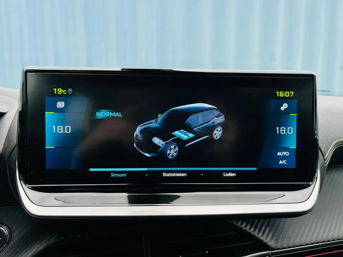 EV GT Pack 50 kWh Soh 100% | Alcantara bekleding | Achteruitrijcamera | Keyless entry & start | Stoelverwarming | Adeptieve cruise control | Led verlichting interieur | Apple carplay & Andro