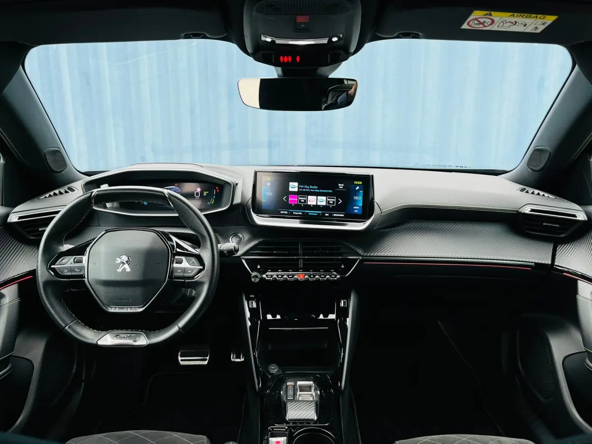 EV GT Pack 50 kWh Soh 100% | Alcantara bekleding | Achteruitrijcamera | Keyless entry & start | Stoelverwarming | Adeptieve cruise control | Led verlichting interieur | Apple carplay & Andro