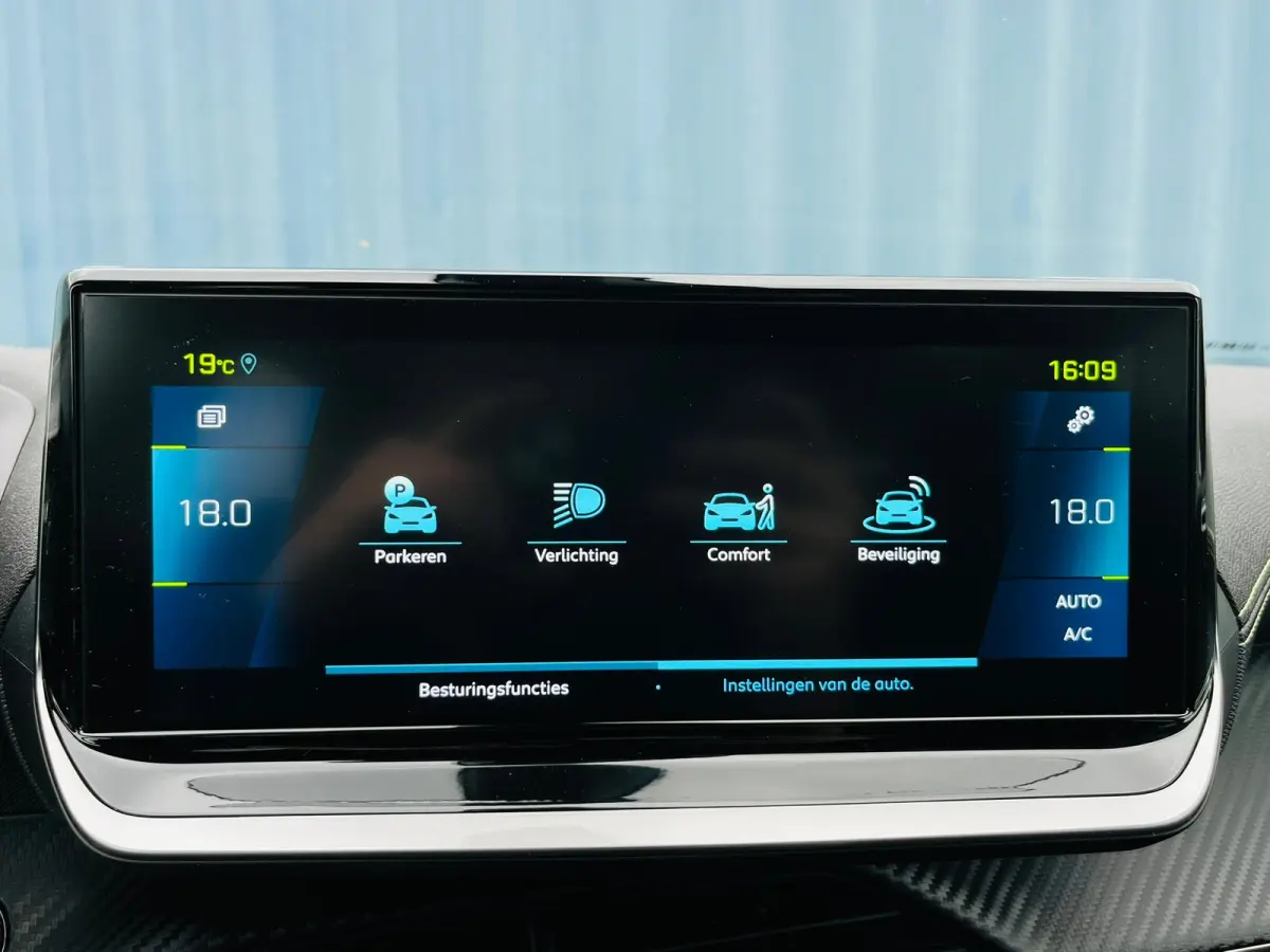 EV GT Pack 50 kWh Soh 100% | Alcantara bekleding | Achteruitrijcamera | Keyless entry & start | Stoelverwarming | Adeptieve cruise control | Led verlichting interieur | Apple carplay & Andro