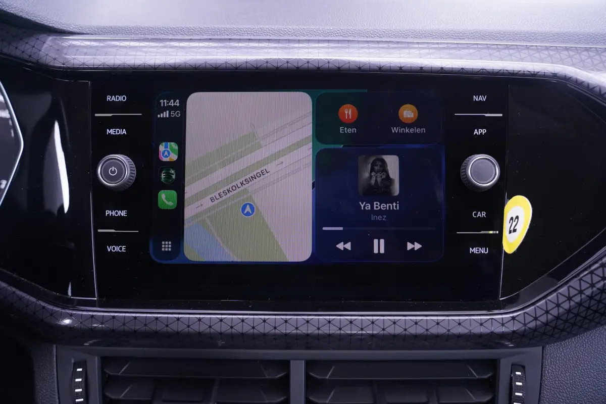 1.0 TSI Style Apple Carplay Navi Clima Led koplampen PDC v+a Stoelverwarming Cruise Digi-Cockpit DAB-ontvangst 17" LMV Elektrische spiegelbediening en inklapbaar