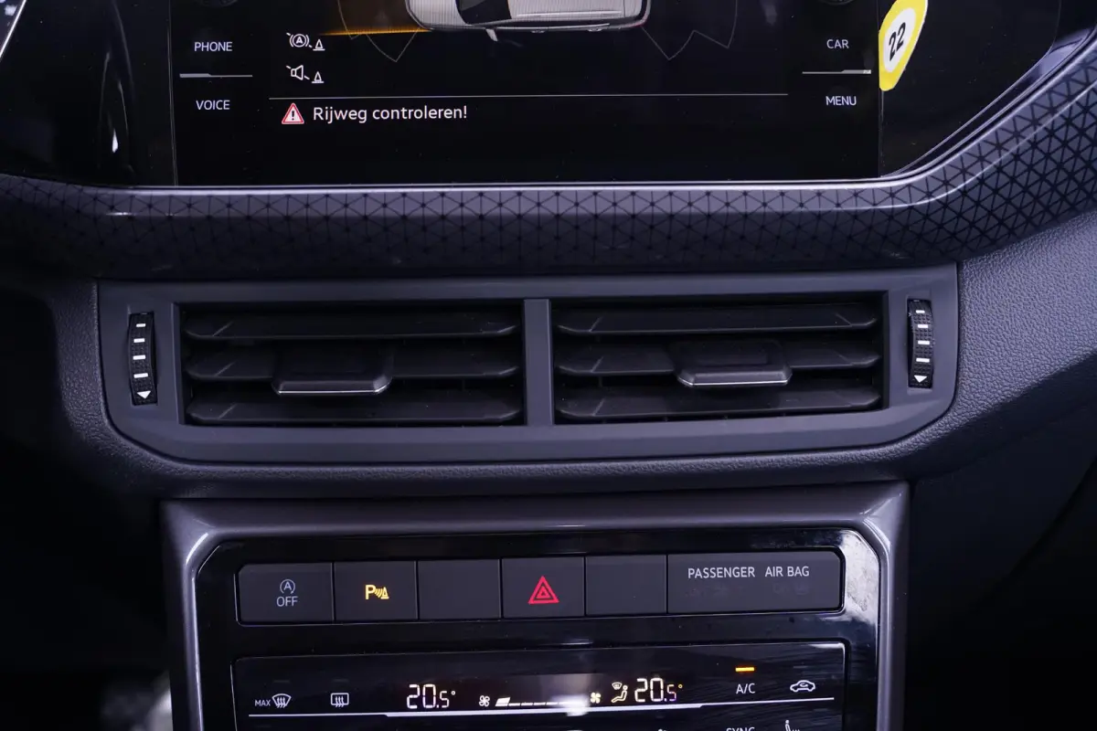 1.0 TSI Style Apple Carplay Navi Clima Led koplampen PDC v+a Stoelverwarming Cruise Digi-Cockpit DAB-ontvangst 17" LMV Elektrische spiegelbediening en inklapbaar