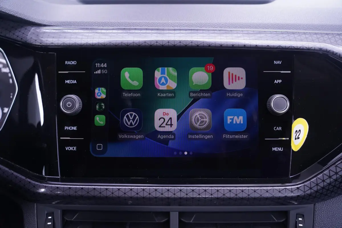 1.0 TSI Style Apple Carplay Navi Clima Led koplampen PDC v+a Stoelverwarming Cruise Digi-Cockpit DAB-ontvangst 17" LMV Elektrische spiegelbediening en inklapbaar
