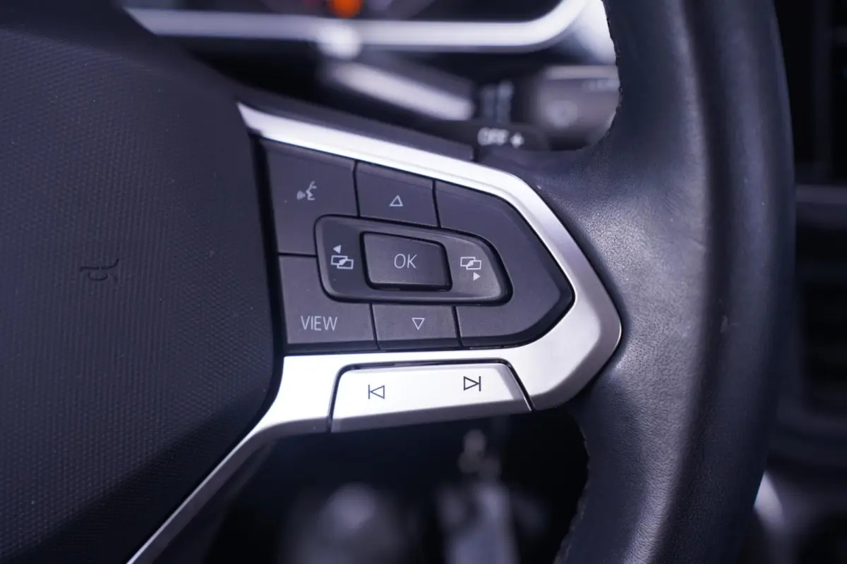 1.0 TSI Style Apple Carplay Navi Clima Led koplampen PDC v+a Stoelverwarming Cruise Digi-Cockpit DAB-ontvangst 17" LMV Elektrische spiegelbediening en inklapbaar