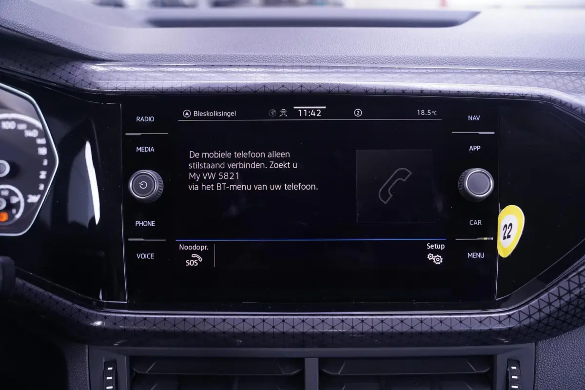 1.0 TSI Style Apple Carplay Navi Clima Led koplampen PDC v+a Stoelverwarming Cruise Digi-Cockpit DAB-ontvangst 17" LMV Elektrische spiegelbediening en inklapbaar