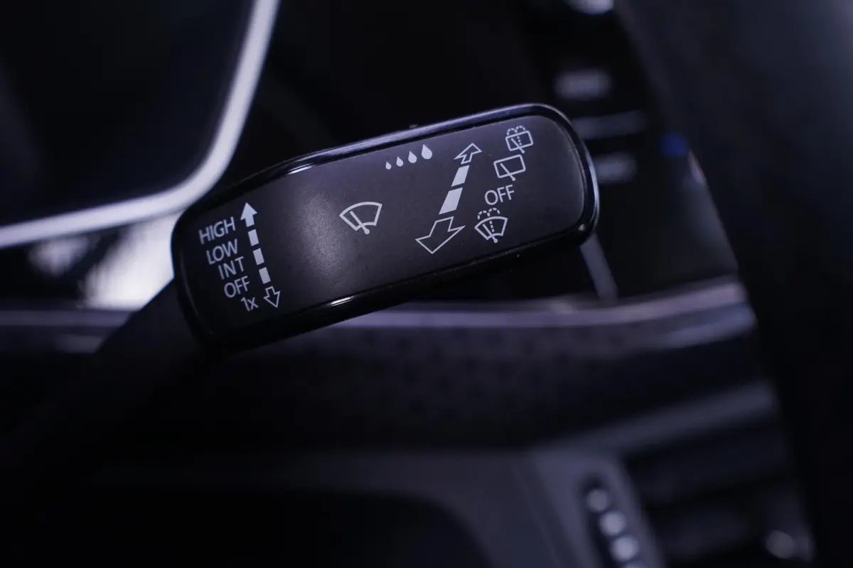 1.0 TSI Style Apple Carplay Navi Clima Led koplampen PDC v+a Stoelverwarming Cruise Digi-Cockpit DAB-ontvangst 17" LMV Elektrische spiegelbediening en inklapbaar