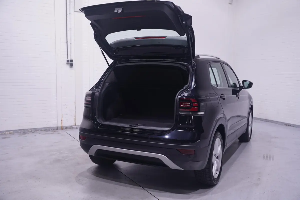 1.0 TSI Style Apple Carplay Navi Clima Led koplampen PDC v+a Stoelverwarming Cruise Digi-Cockpit DAB-ontvangst 17" LMV Elektrische spiegelbediening en inklapbaar