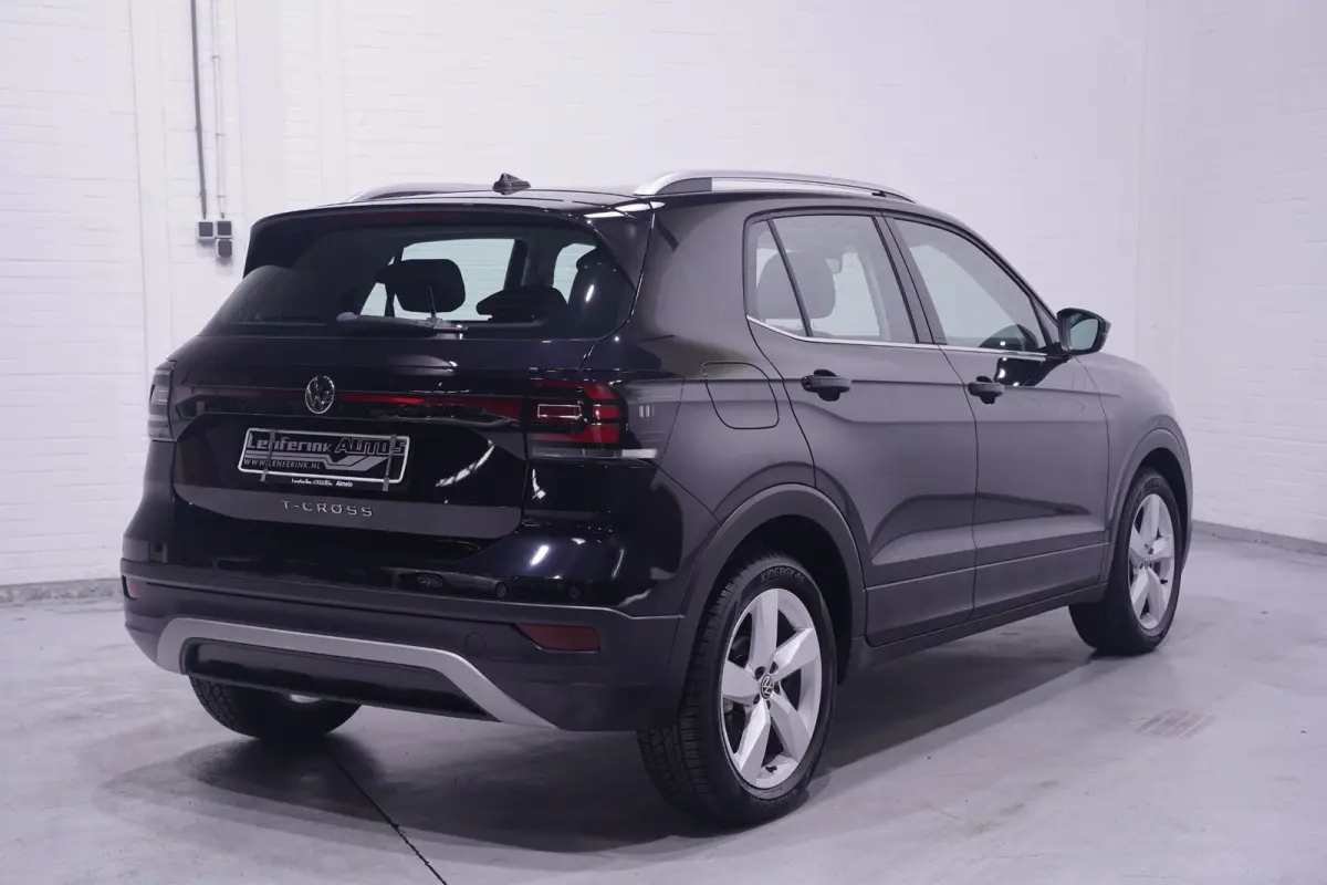 1.0 TSI Style Apple Carplay Navi Clima Led koplampen PDC v+a Stoelverwarming Cruise Digi-Cockpit DAB-ontvangst 17" LMV Elektrische spiegelbediening en inklapbaar