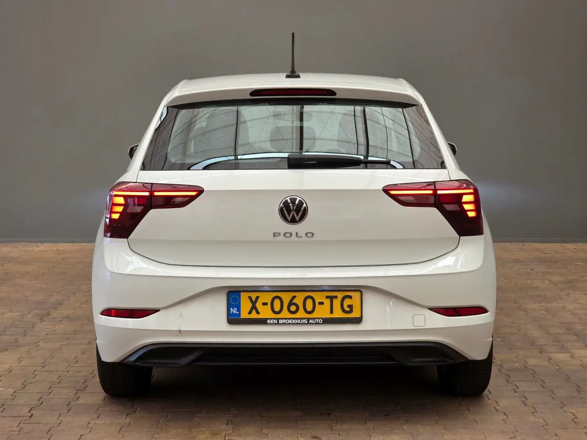 1.0 MPI Airco | Carplay | 15" Lichtmetaal | LED | Cruise | 5-Deurs | DAB | Digitaal Dashboard  | Airco | Buitenspiegels elektrisch verstel- en verwarmbaar | Centrale deurvergrendeling met af