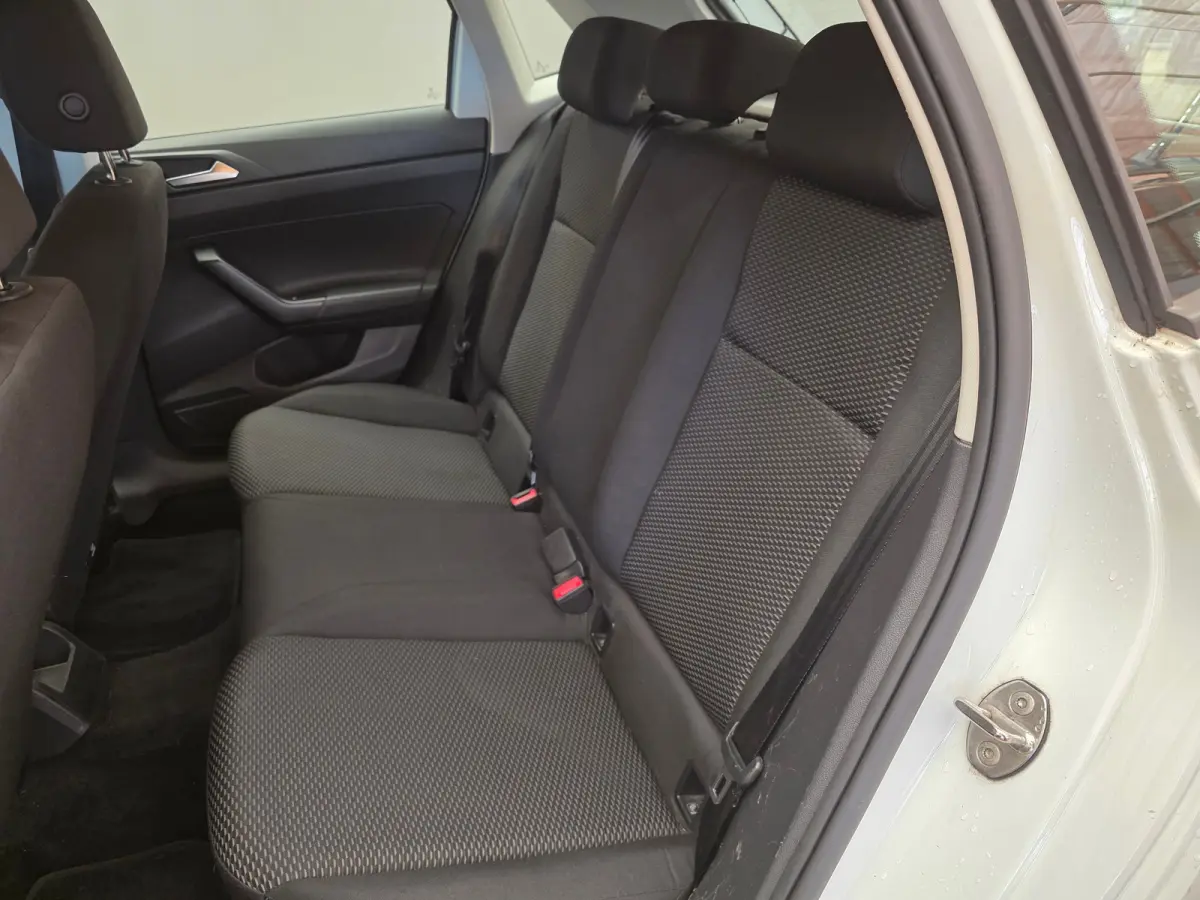 1.0 MPI Airco | Carplay | 15" Lichtmetaal | LED | Cruise | 5-Deurs | DAB | Digitaal Dashboard  | Airco | Buitenspiegels elektrisch verstel- en verwarmbaar | Centrale deurvergrendeling met af
