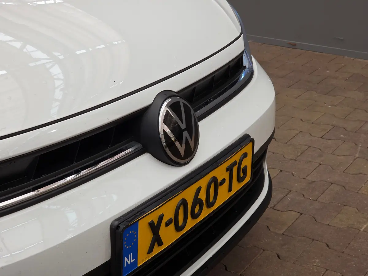 1.0 MPI Airco | Carplay | 15" Lichtmetaal | LED | Cruise | 5-Deurs | DAB | Digitaal Dashboard  | Airco | Buitenspiegels elektrisch verstel- en verwarmbaar | Centrale deurvergrendeling met af