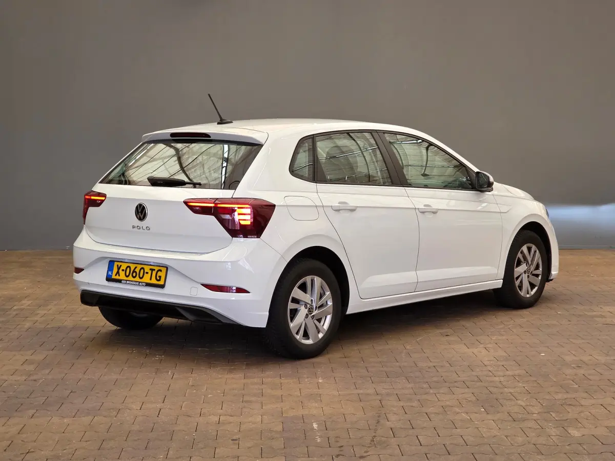 1.0 MPI Airco | Carplay | 15" Lichtmetaal | LED | Cruise | 5-Deurs | DAB | Digitaal Dashboard  | Airco | Buitenspiegels elektrisch verstel- en verwarmbaar | Centrale deurvergrendeling met af