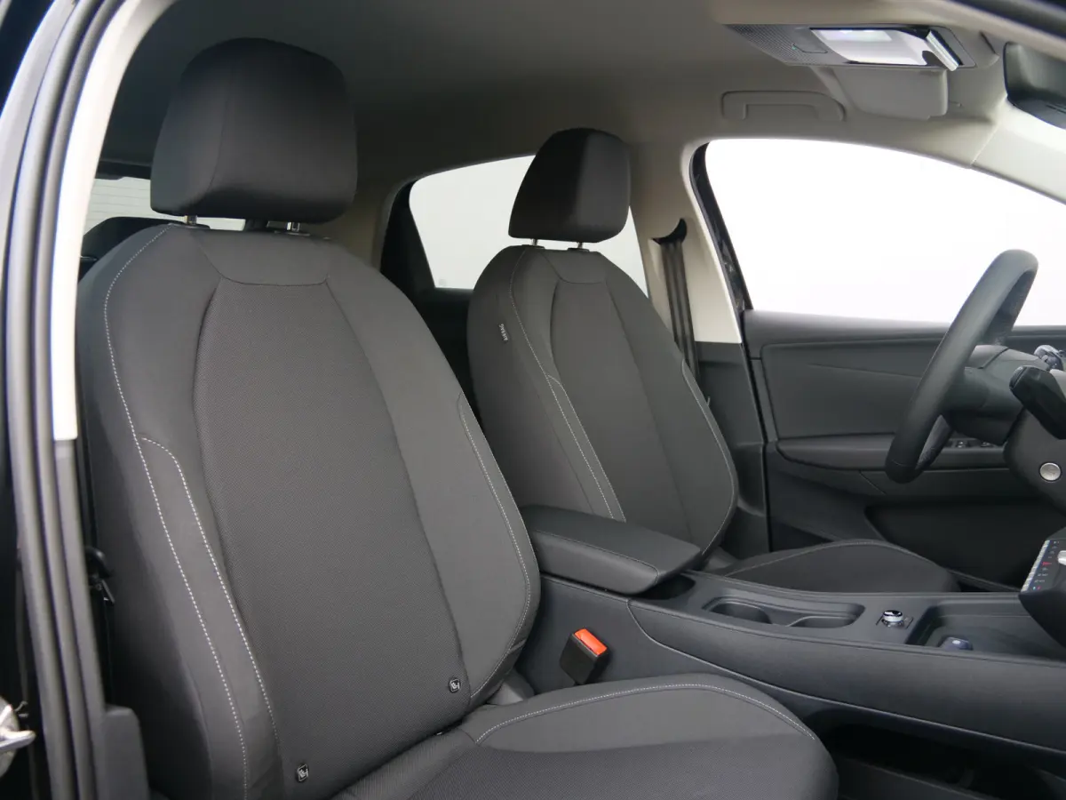 Life 52 kWh 211Pk Automaat Adaptive Cruise / Winterpakket / Camera / Apple Carplay