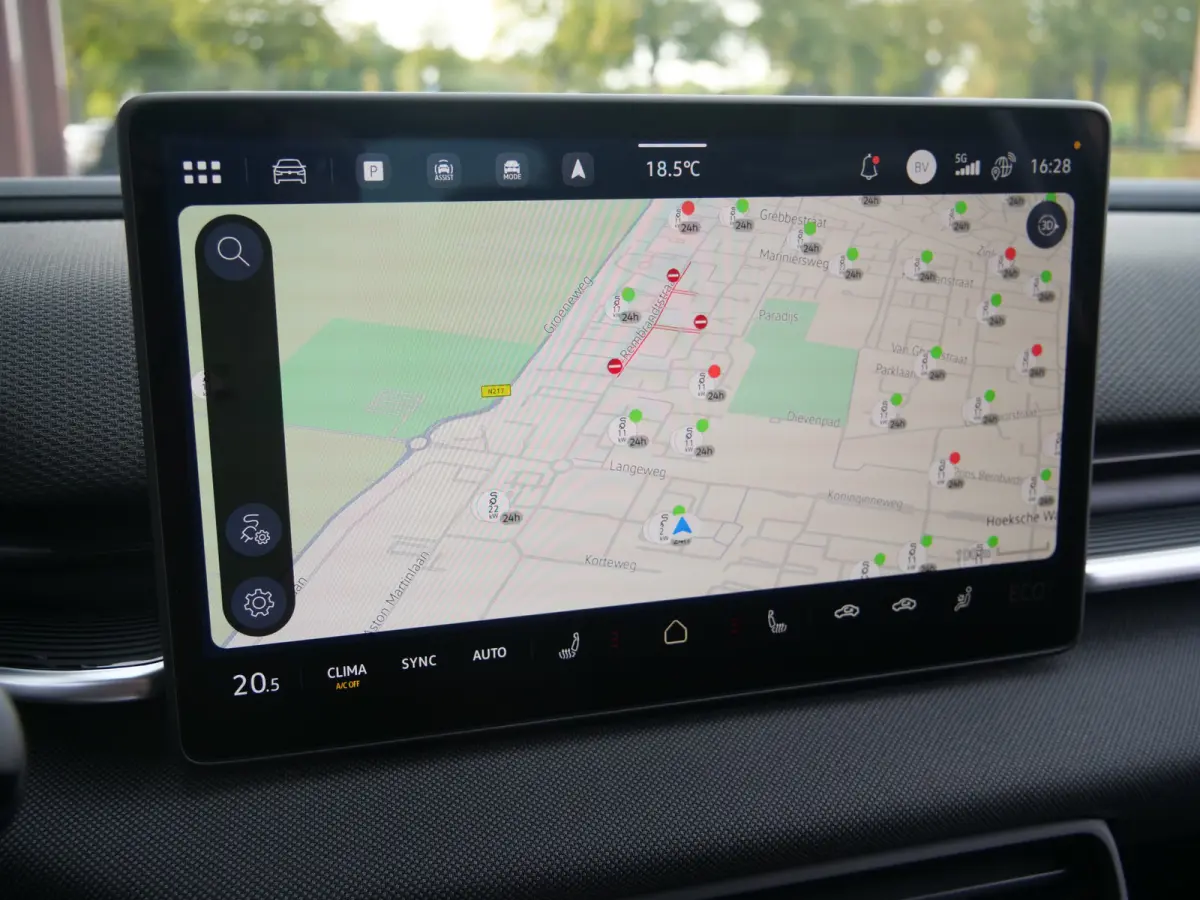 Life 52 kWh 211Pk Automaat Adaptive Cruise / Winterpakket / Camera / Apple Carplay