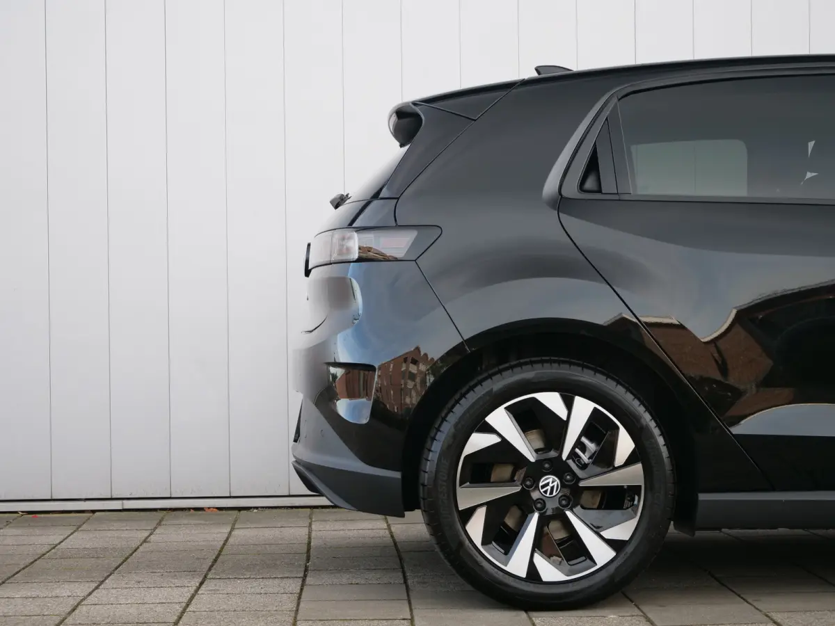 Life 52 kWh 211Pk Automaat Adaptive Cruise / Winterpakket / Camera / Apple Carplay