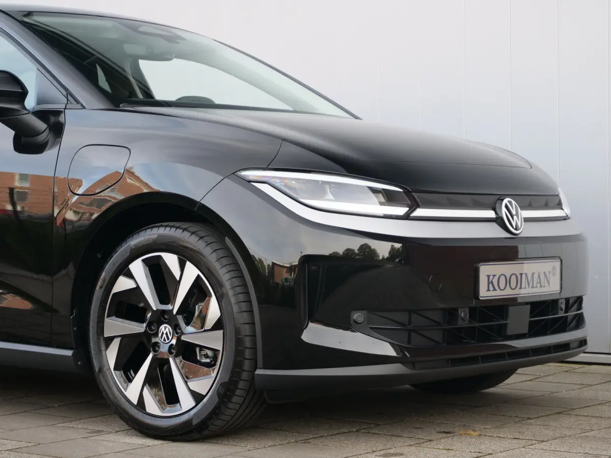 Life 52 kWh 211Pk Automaat Adaptive Cruise / Winterpakket / Camera / Apple Carplay