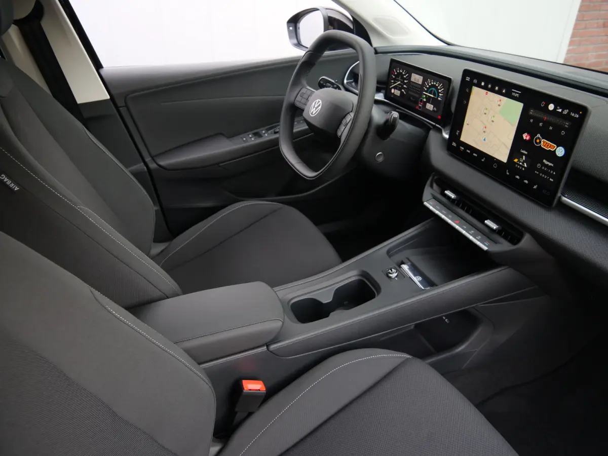 Life 52 kWh 211Pk Automaat Adaptive Cruise / Winterpakket / Camera / Apple Carplay