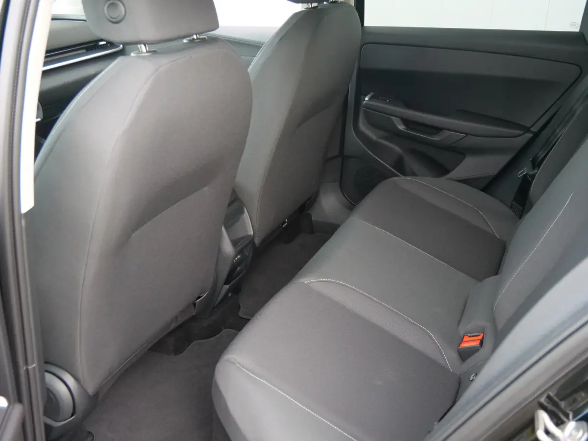 Life 52 kWh 211Pk Automaat Adaptive Cruise / Winterpakket / Camera / Apple Carplay
