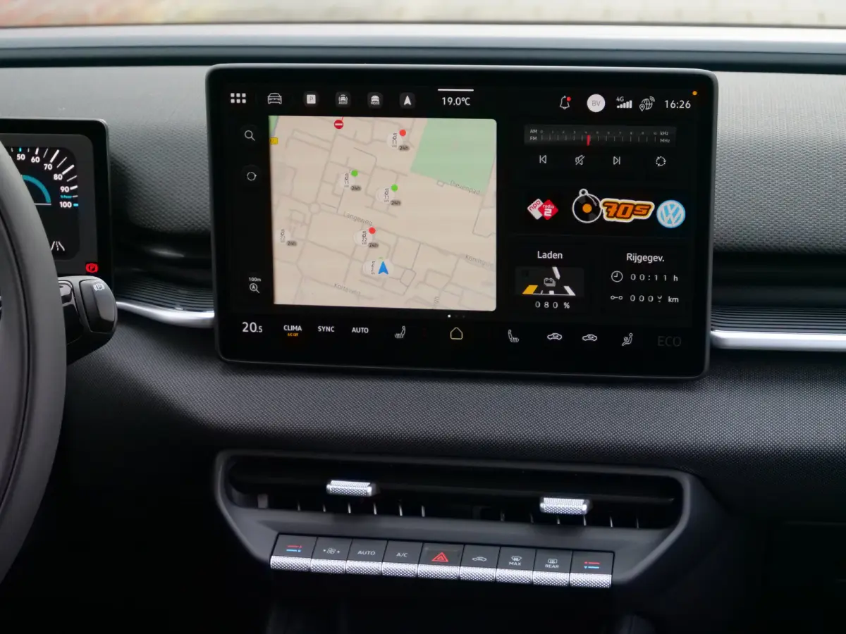 Life 52 kWh 211Pk Automaat Adaptive Cruise / Winterpakket / Camera / Apple Carplay