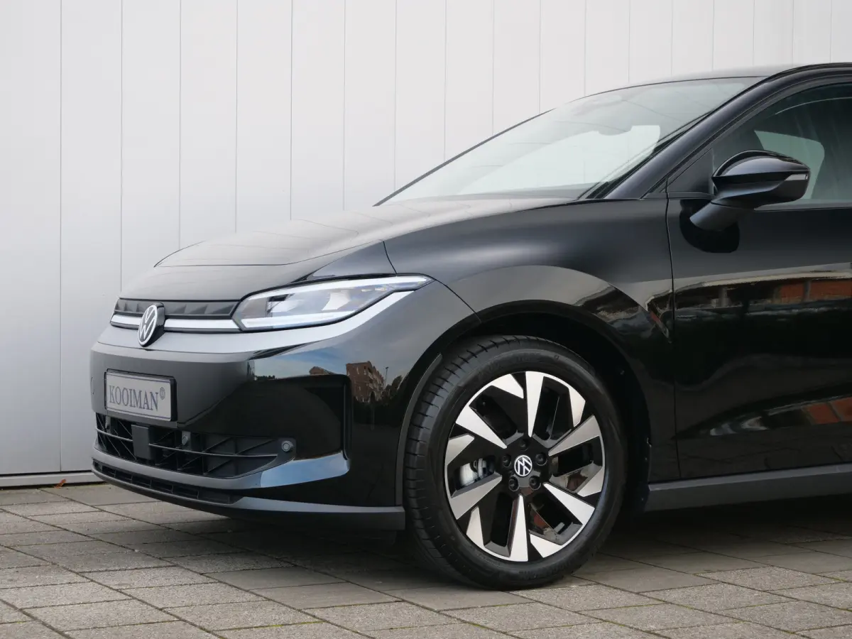 Life 52 kWh 211Pk Automaat Adaptive Cruise / Winterpakket / Camera / Apple Carplay