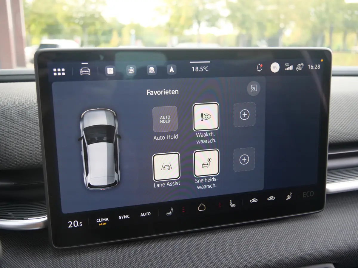 Life 52 kWh 211Pk Automaat Adaptive Cruise / Winterpakket / Camera / Apple Carplay